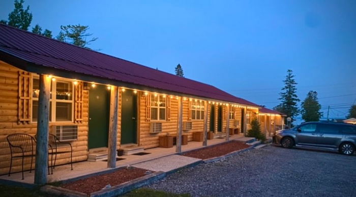 Moosewood Inn (Careys Motel & Cabins) - Web Listing